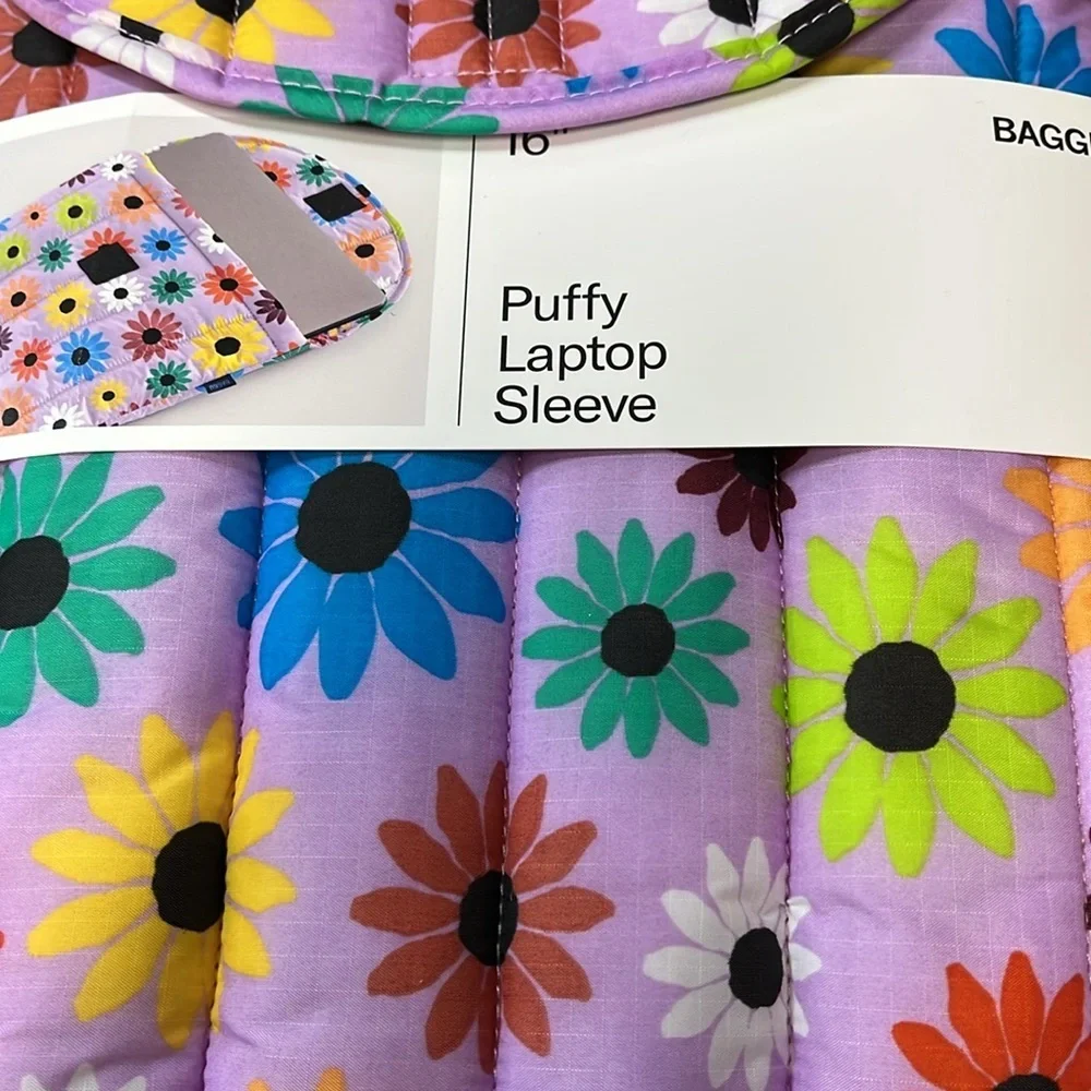 BAGGU 16 Inch Flower Puffy Laptop sleeve New